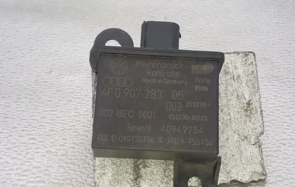 Volkswagen Touareg I Other control units/modules 4F090728305 053300401203