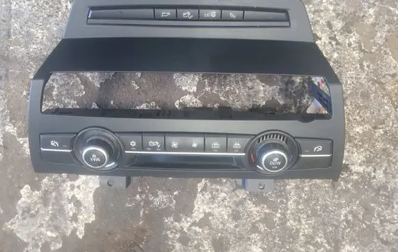 BMW X6 E71 Central console control unit 