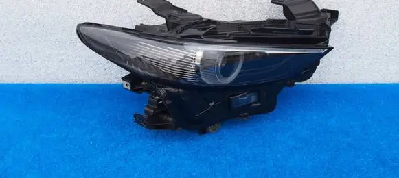Mazda 3 Headlight/headlamp BCJH-51030