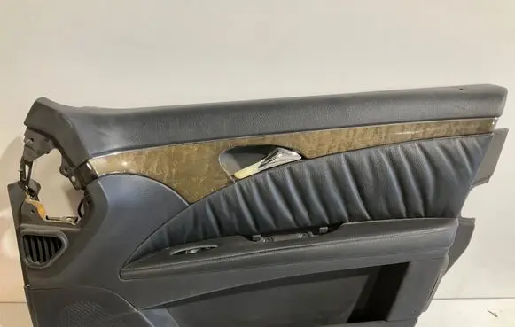 Mercedes-Benz E W211 Front door card panel trim A2117207051 2117207051