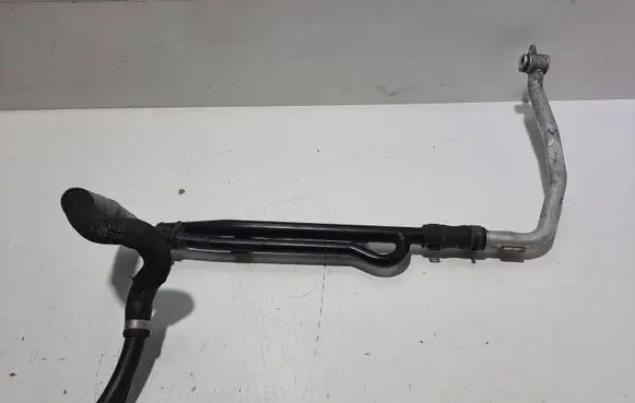 Volkswagen Touareg II Engine coolant pipe/hose 7P6121070AP