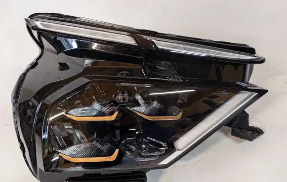 Citroen C4 III e-C4 Headlight/headlamp 9830649280