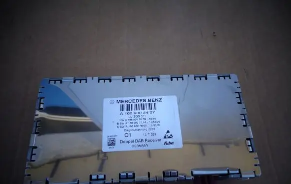 Mercedes-Benz E W212 Antenna control unit A1669003407
