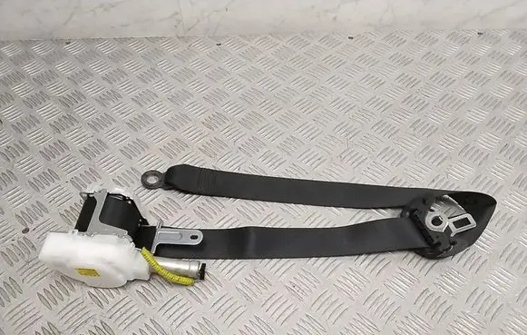 Toyota bZ4X Front seatbelt 7CA900P