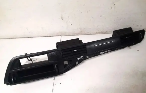 Citroen C5 Dash center air vent grill 9682359677 9682359377