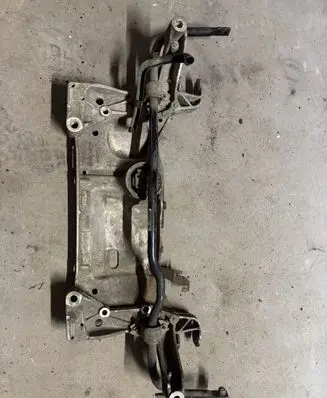 Volkswagen Golf VI Front subframe