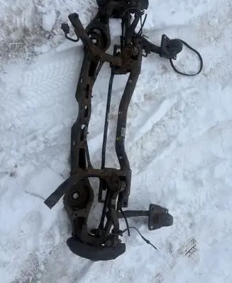 Volkswagen Golf Plus Rear axle beam