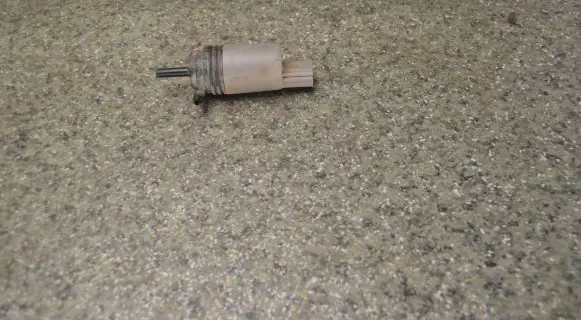 BMW 7 E65 E66 Windscreen/windshield washer pump 6934159
