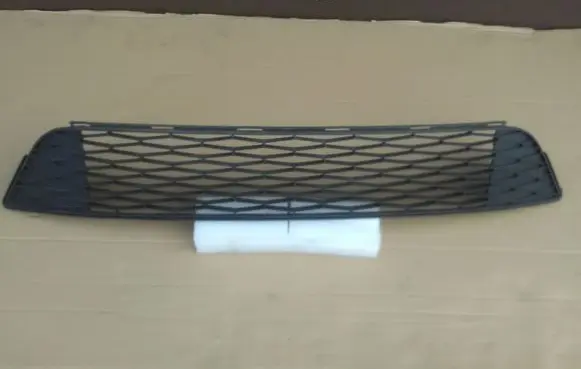 Front bumper lower grill