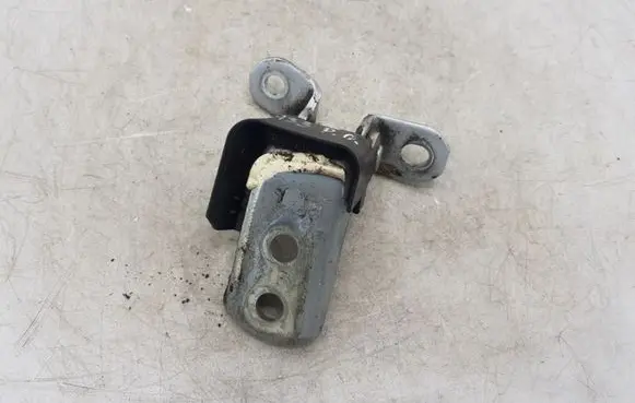 Lexus IS 220D-250-350 Front door upper hinge NOCODE