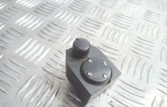 Audi A4 S4 B5 8D Wing mirror switch 8D0959565A