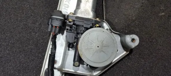 Mitsubishi Grandis Rear door window regulator motor MR989948 0620402210