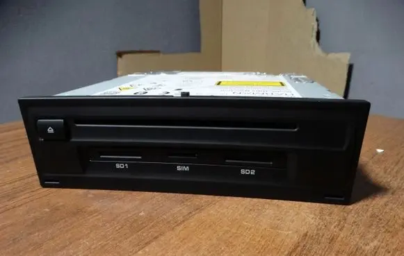 Porsche Macan (95B) Radio/CD/DVD/GPS head unit 95B035035F