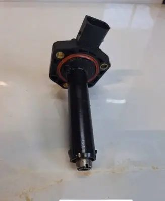 BMW 3 E90 E91 Oil level sensor 767723 00403160A7 PA66GF30