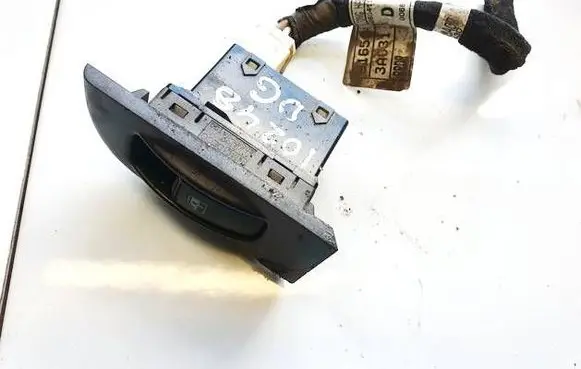 Hyundai Trajet Electric window control switch 621w10100 612w10530