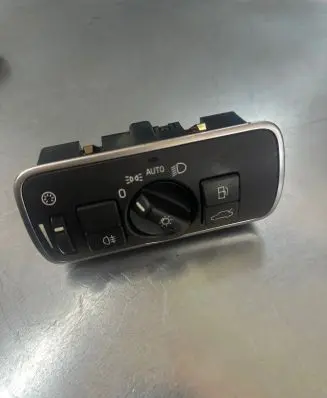 Volvo V70 Light switch 31443839 10096701