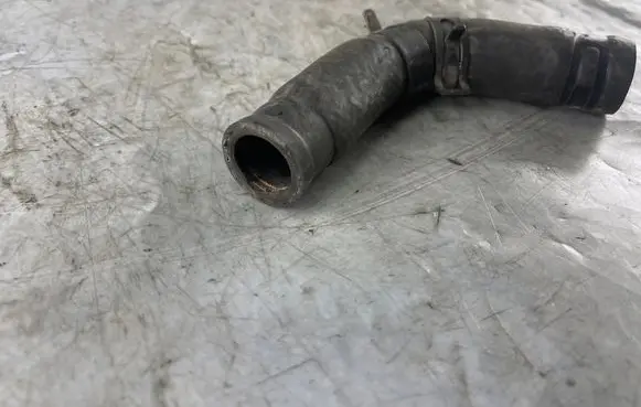 Hyundai Santa Fe Engine coolant pipe/hose