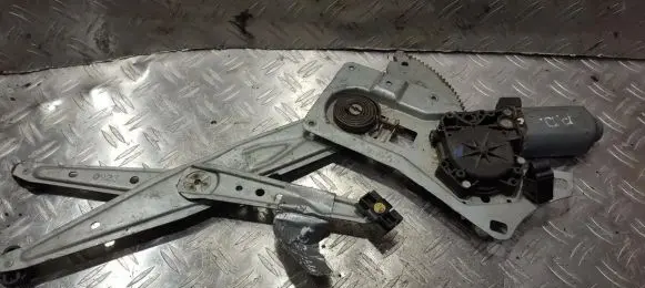 Renault Laguna I Sliding door window regulator with motor