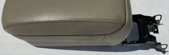 Toyota Avensis T250 Other center console (tunnel) element 
