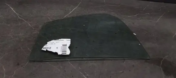 Opel Corsa D Rear side window