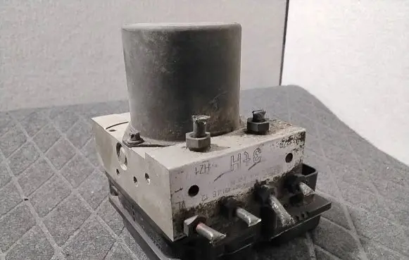 Mercedes-Benz Sprinter W906 ABS Pump 0265251365 A0074314612