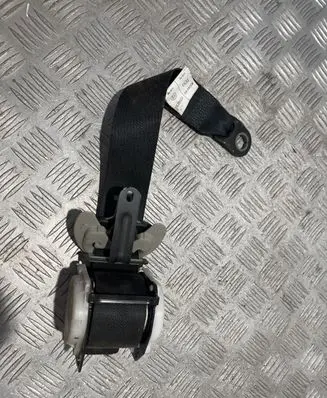 Middle seatbelt (rear)