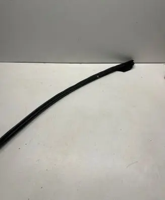 BMW 5 F10 F11 Rubber seal front coupe door 7182285