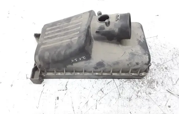 Toyota Avensis T250 Air filter box cover 177050G011