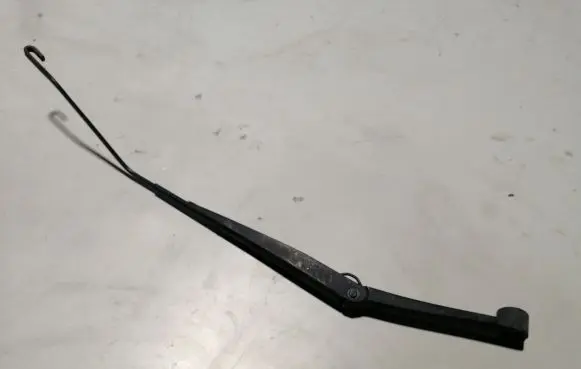 Chevrolet Cruze Front wiper blade arm