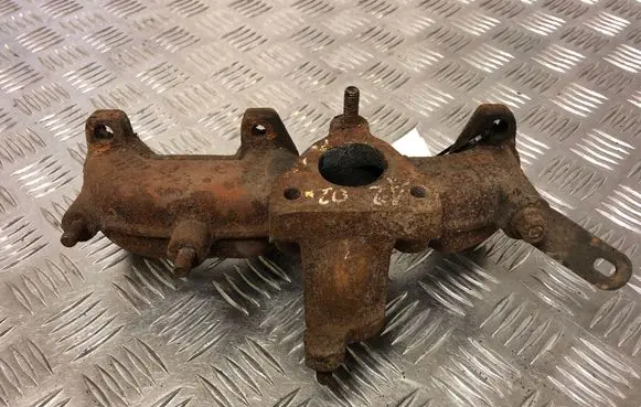 Audi A4 S4 B6 8E 8H Exhaust manifold 045253033