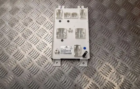 Jeep Grand Cherokee Comfort/convenience module 68313031AD