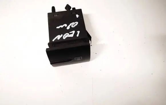 Seat Leon (1M) Windscreen/window heater switch 
