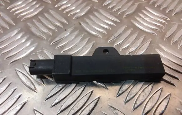 BMW X6 F16 Aerial antenna amplifier 922083102 3773