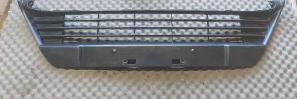 Toyota Auris E180 Front bumper lower grill 5311202390 5311202410