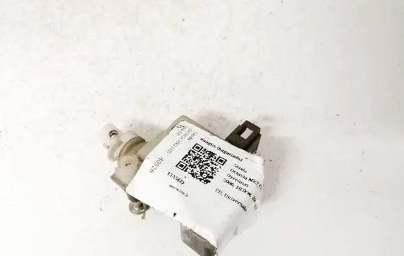 Skoda Octavia Mk2 (1Z) Central locking motor 1m0959781a 1z0810773