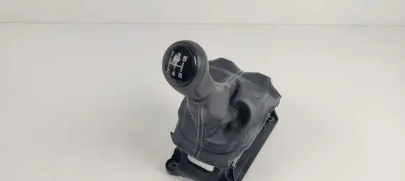 Suzuki Swift IV Gear shifter/selector 70T01E9F