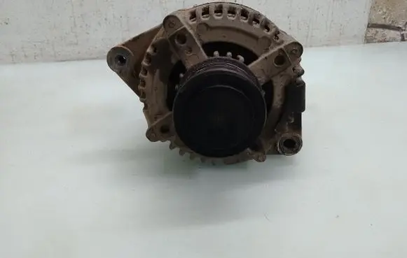 Toyota Land Cruiser (J120) Generator/alternator