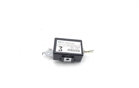Toyota Avensis T270 Door control unit/module 89741-02210B