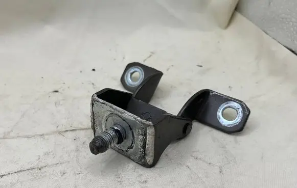 Nissan Leaf I (ZE0) Rear glass lock/latch C535 904001U60C