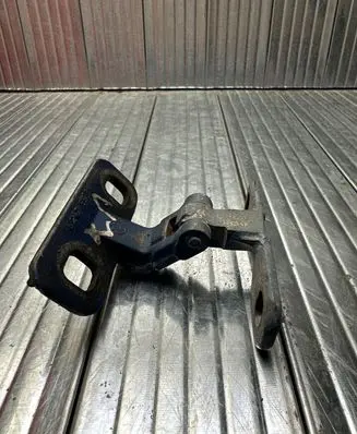 BMW X5 E53 Tailgate/trunk/boot hinge 8247667