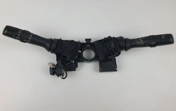 Lexus IS 220D-250-350 Wiper turn signal indicator stalk/switch 3031017F192