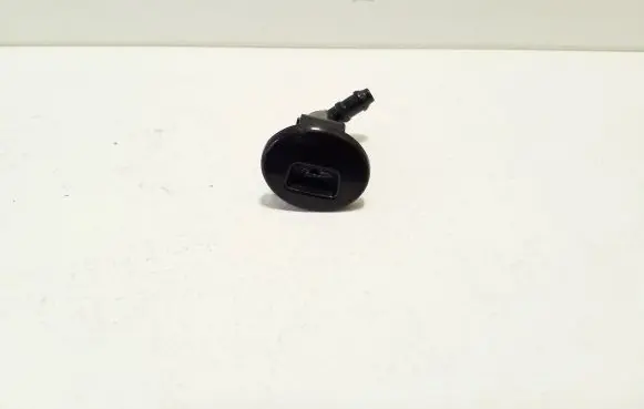Jeep Cherokee Rear window washer spray nozzle 