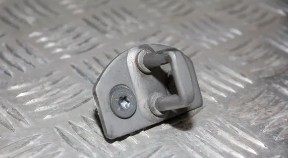 Renault Trafic III (X82) Front door lock loop/hook striker 825700792R 93454542