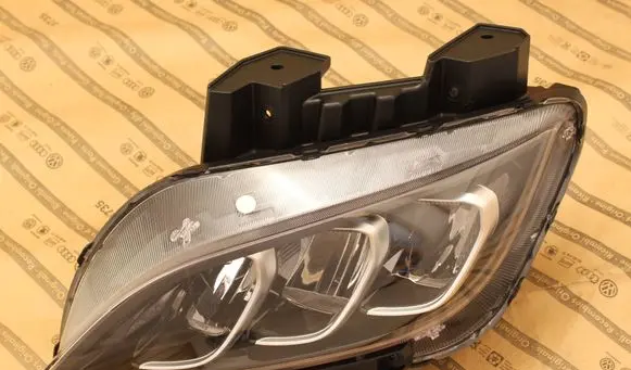 Hyundai Kona I Headlight/headlamp 92101J9600