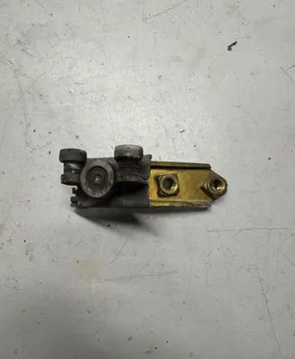 Volkswagen Transporter - Caravelle T4 Sliding door middle roller runner 701843335A C1843336A