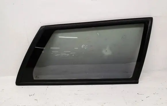 Volkswagen PASSAT B4 Rear side window 3A9845298C