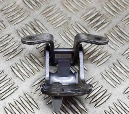 Ford Ranger Rear door lower hinge