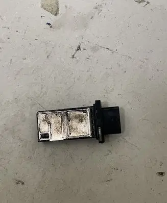 Nissan Qashqai Mass air flow meter 226807S000