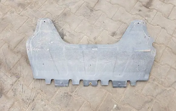 Volkswagen Tiguan Engine splash shield/under tray 5N0825235IAUTOPX 5N0825235