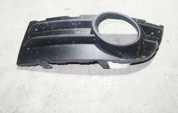 Volvo C30 Front bumper lower grill 30657195